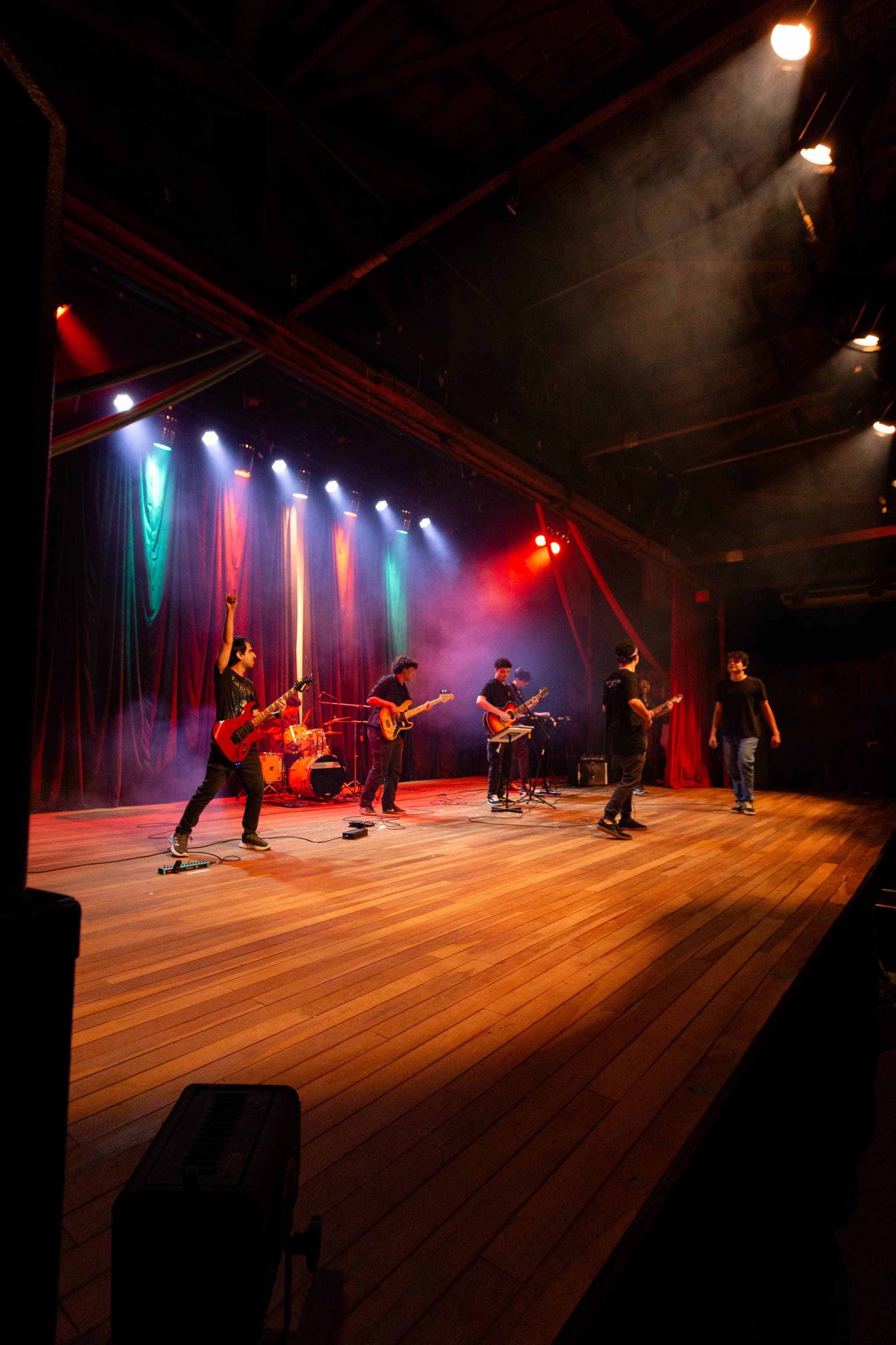 Banda StackOverFlow no palco